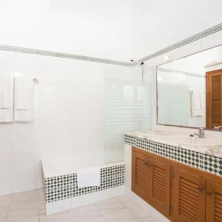 Sleeps 8 With Pool Air Con And Wifi * Pollenca